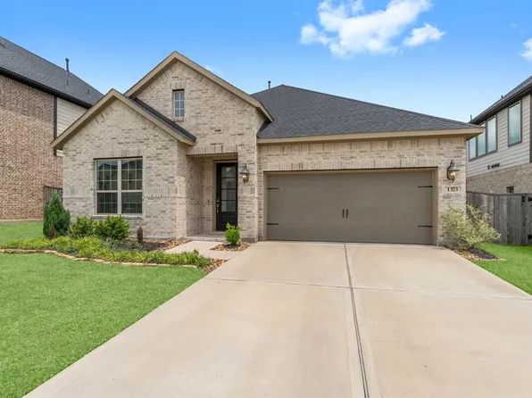 1373 Knollbridge Point Lane, Pinehurst, TX 77362