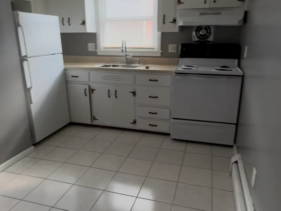 77 Gould Dr