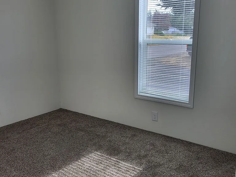 340 W Prairie St #11 — Photo 5