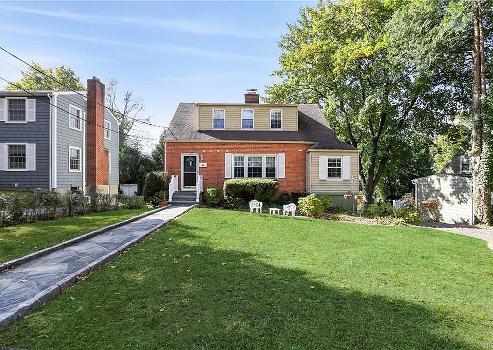 1st image of 34 Grandview Dr