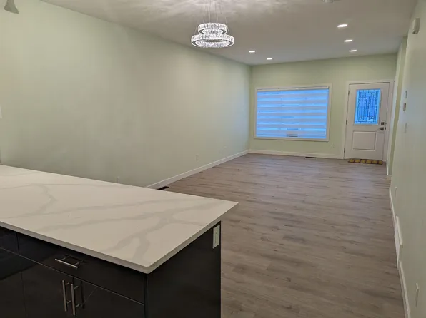 (undisclosed Address), Edmonton, AB T5P 2X5