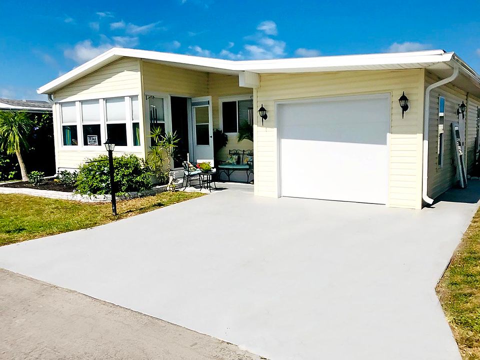 1st image of 947 Lexington Ln #50