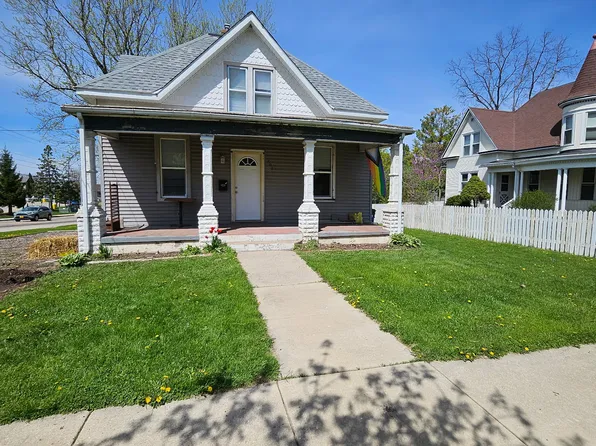 800 E Main St, Mount Horeb, WI 53572