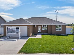 100 Olivera St, Grandview, WA 98930