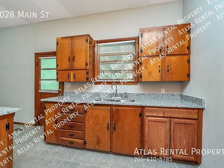 1028 Main St — Photo 19