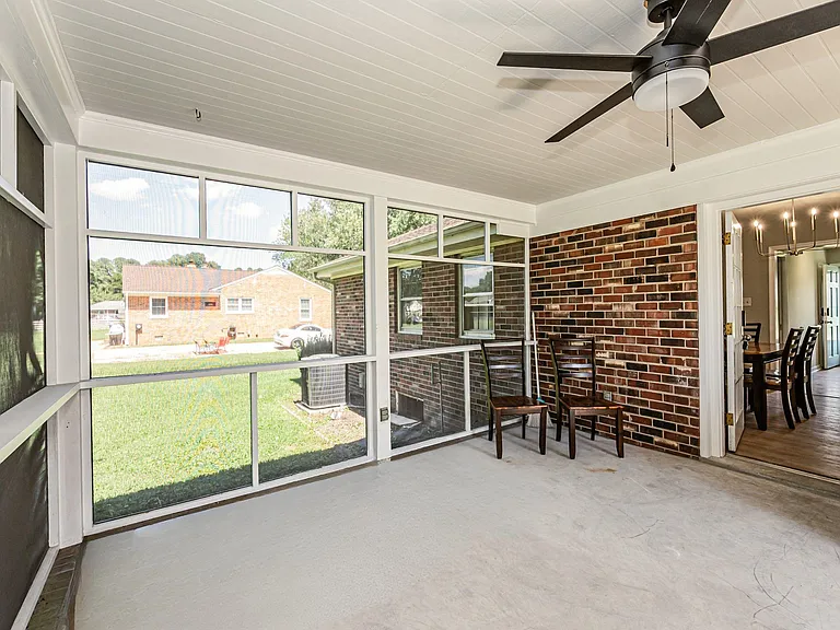 Crestline Ln — Photo 10