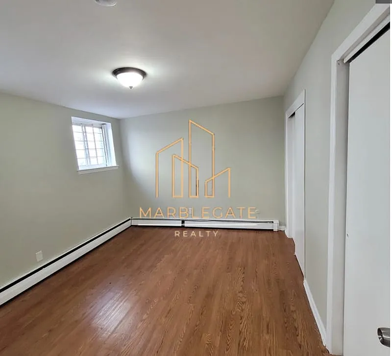 2 bed, 850 sqft, $1,995 — Photo 4