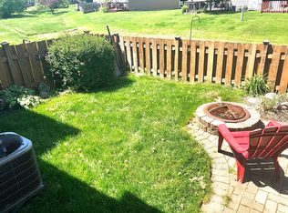 230 W Fairfield Ct, Palatine, IL 60067