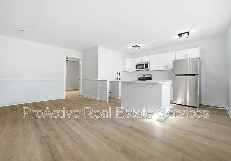2065 E Ocean View Ave — Photo 1