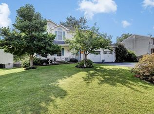 205 Stern Ave, Manahawkin, NJ 08050