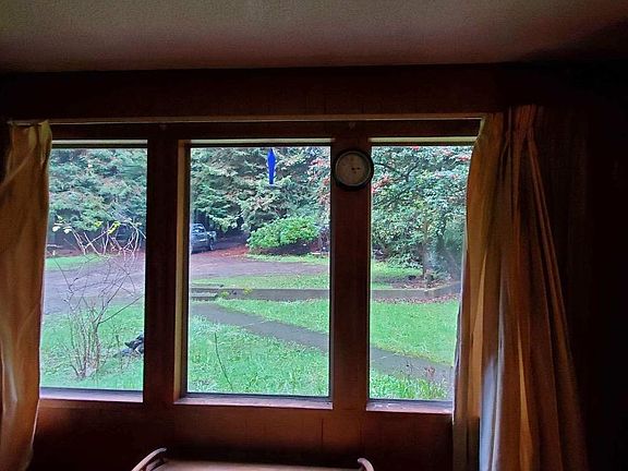 2nd image of 19150 Pine Tree Lane