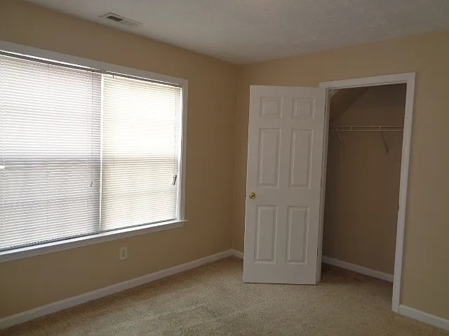 308 Schoolhouse Ct — Photo 11