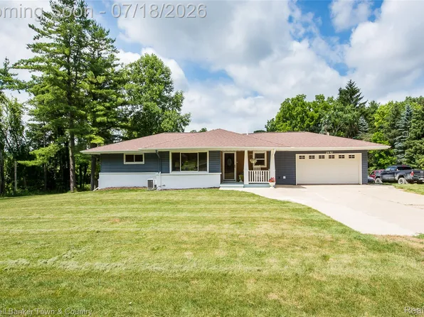 2992 Old Plank Rd, Milford, MI 48381