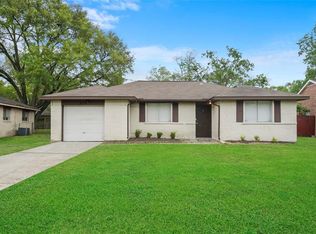 515 Bellmar Ln, Friendswood, TX 77546