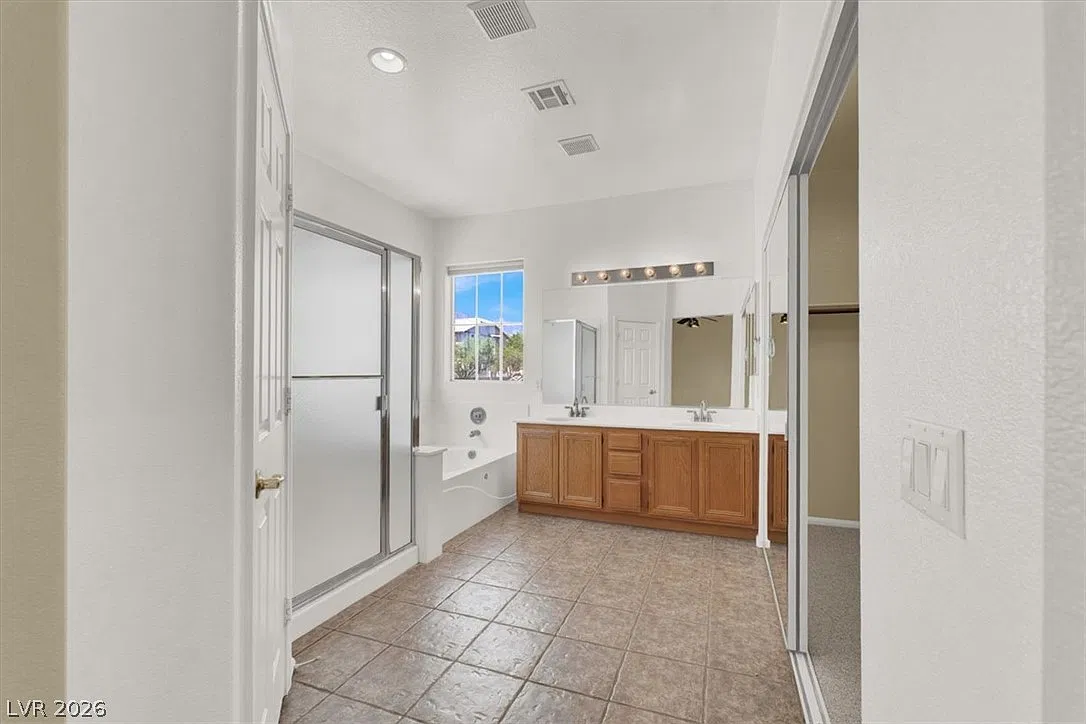 3 bed, 2.5 bath, 2079 sqft, $2,595 — Photo 4