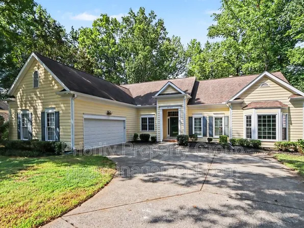 5707 Painted Fern Ct, Charlotte, NC 28269