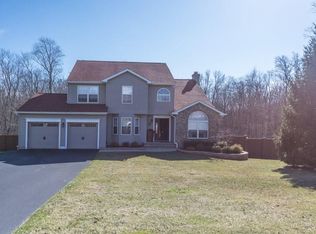 48 Prests Mill Rd, Old Bridge, NJ 08857