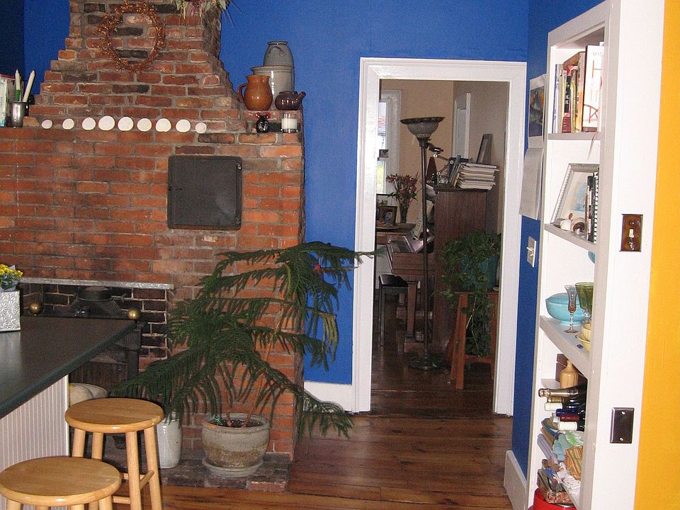 1st image of 8 Charles St