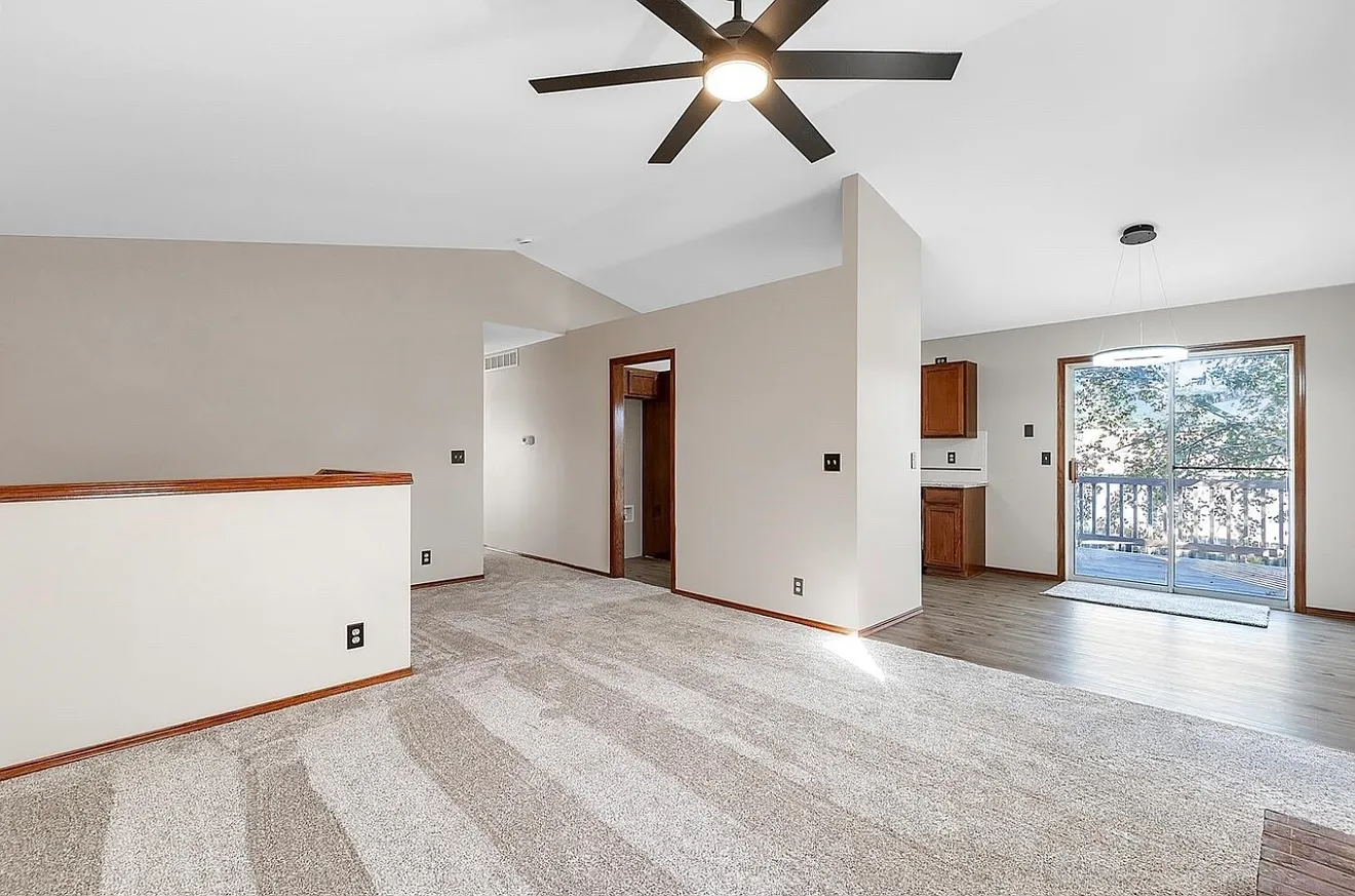 10214 W Prairie Woods St — Photo 2