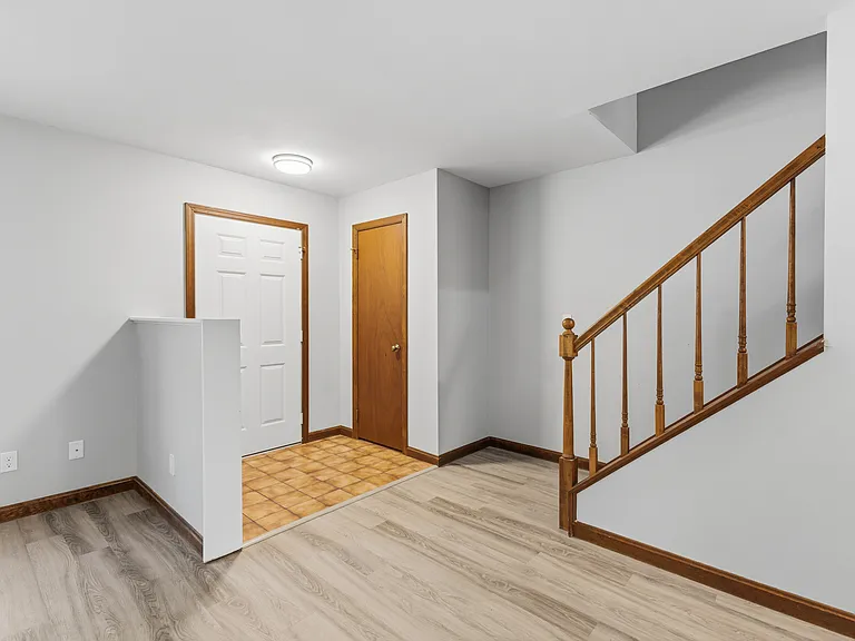 630 Galen Dr — Photo 2