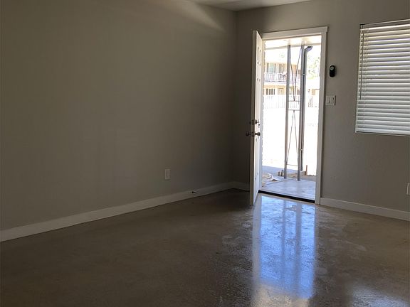 2nd image of 400 W Pasadena Ave APT 1