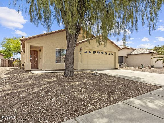 4th image of 2944 N Bronze Creek Way