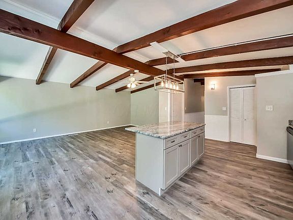 5th image of 140 Orchard Ln