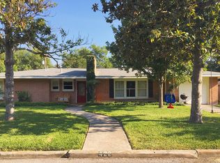 422 Calumet Pl, San Antonio, TX 78209