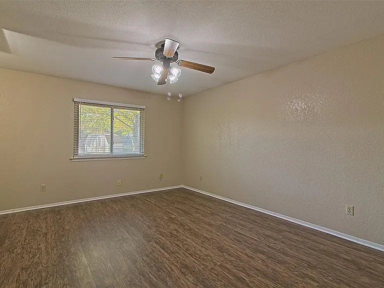 914 Garden Meadow Dr — Photo 18