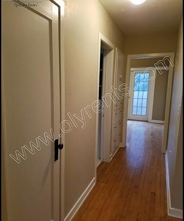 5th image of 108 21st Ave SW