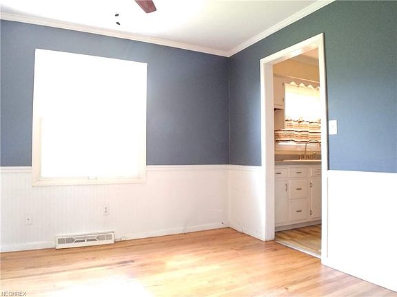 3rd image of 5816 Sherwood Dr