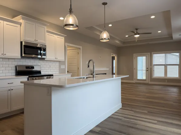 The Legends | Specials Available | New Houses For Rent