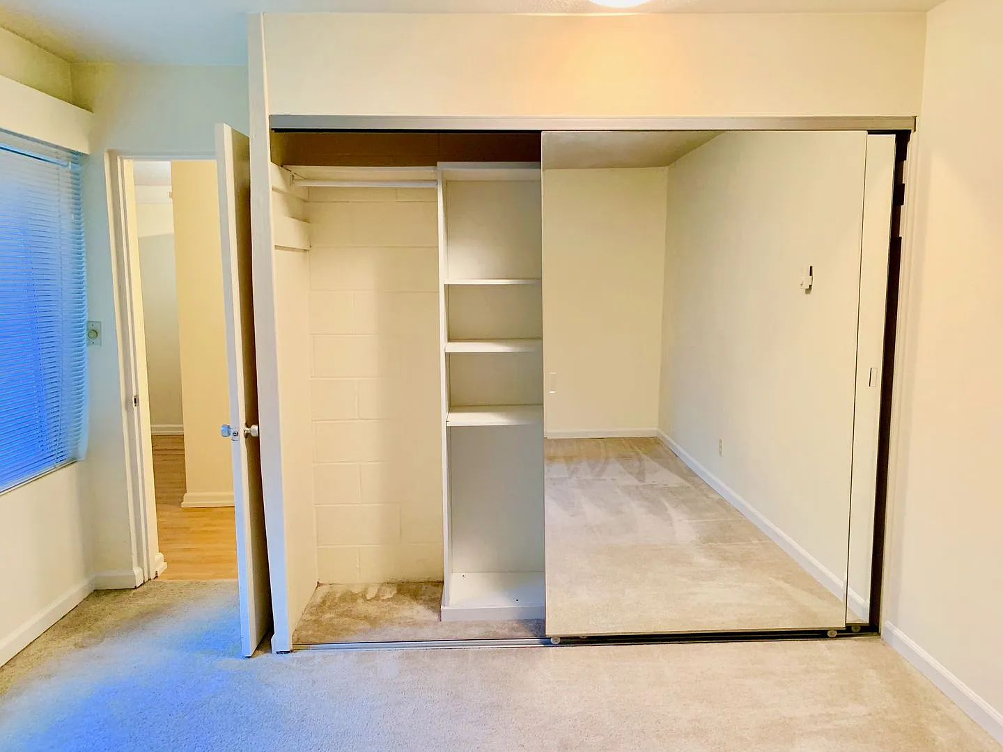 Taylor Towers — Photo 3