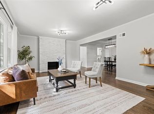 9631 State Line Rd, Kansas City, MO 64114