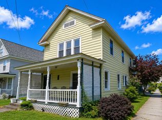 404 River St, Hawley, PA 18428