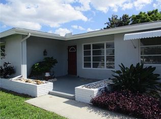 4139 Country Club Blvd, Cape Coral, FL 33904