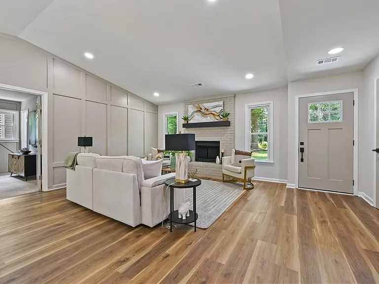 4246 Nora Ln — Photo 6