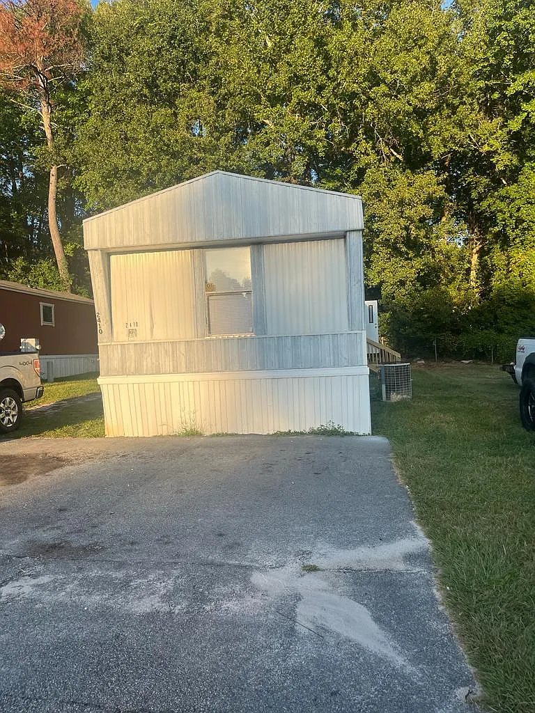2 bed, 960 sqft, $1,200 — Photo 3