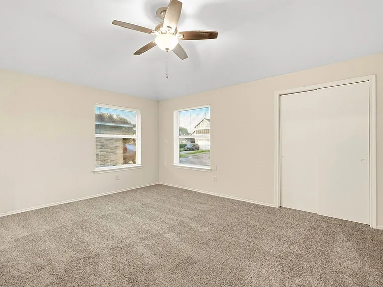 1431 Stevenage Ln — Photo 16
