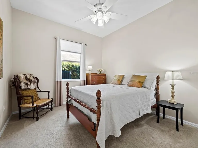Butlers Crest Dr — Photo 33