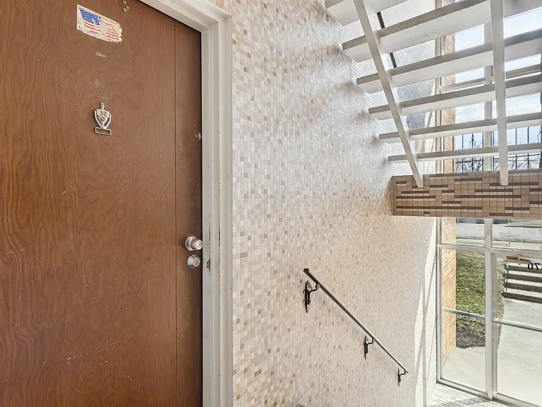 Montana Ridge Apartments — Photo 21