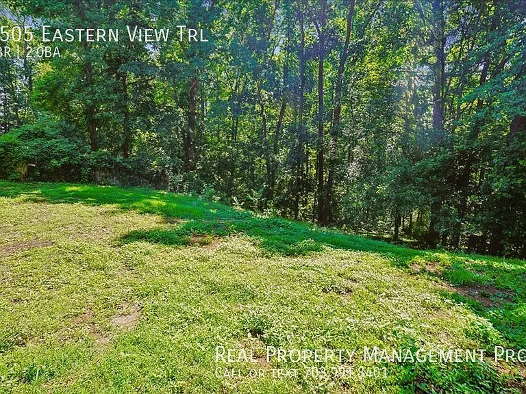9505 Eastern View Trl — Photo 31