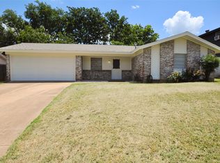 1205 Lynn St, Weatherford, TX 76086