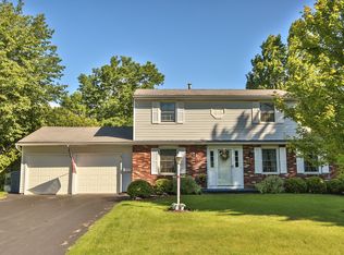 71 Little Briggins Cir, Fairport, NY 14450