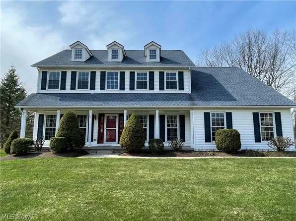 8820 Chaucer Blvd, Broadview Heights, OH 44147