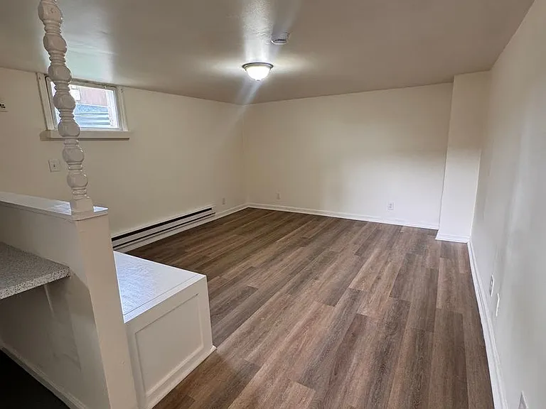 1117 N B St — Photo 3