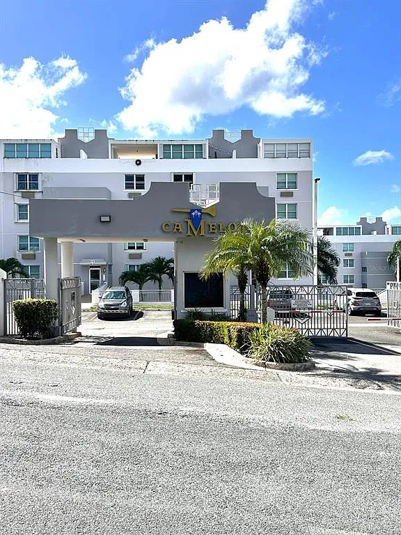 3 bed, 2.5 bath, 1457 sqft, $2,000 — Photo 1