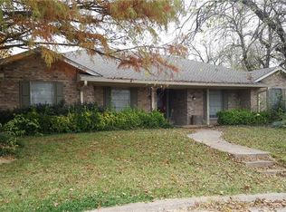 929 Mockingbird, Wolfe City, TX 75496