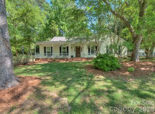 401 Sandymead Rd, Matthews, NC 28105