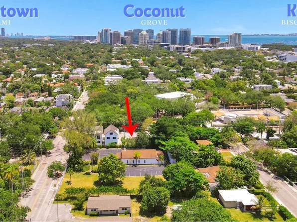 3210 Plaza St, Miami, FL 33133